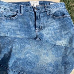 Floral patterned boyfriend Jean.